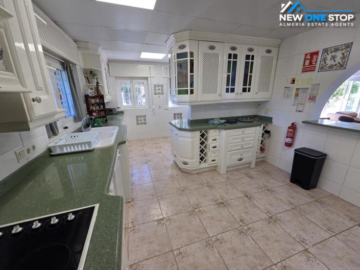 Image No.13-7 Bed Villa for sale