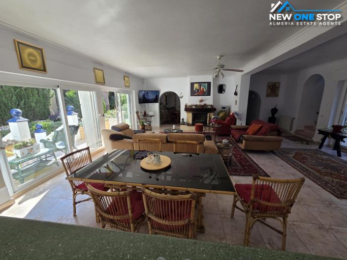 Image No.16-7 Bed Villa for sale