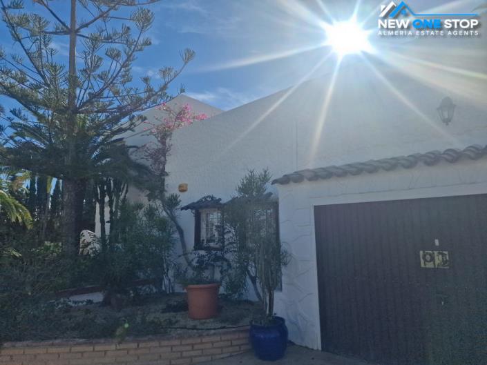 Image No.8-7 Bed Villa for sale