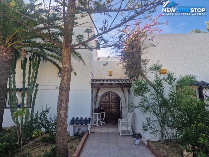 Image No.10-7 Bed Villa for sale