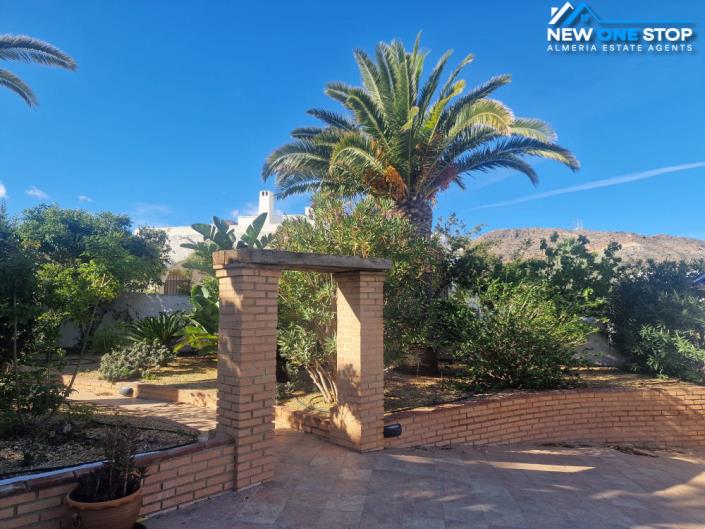 Image No.4-7 Bed Villa for sale