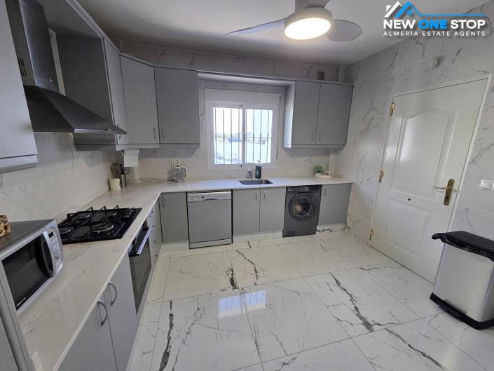 Image No.9-4 Bed House/Villa for sale