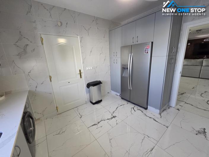 Image No.10-4 Bed House/Villa for sale