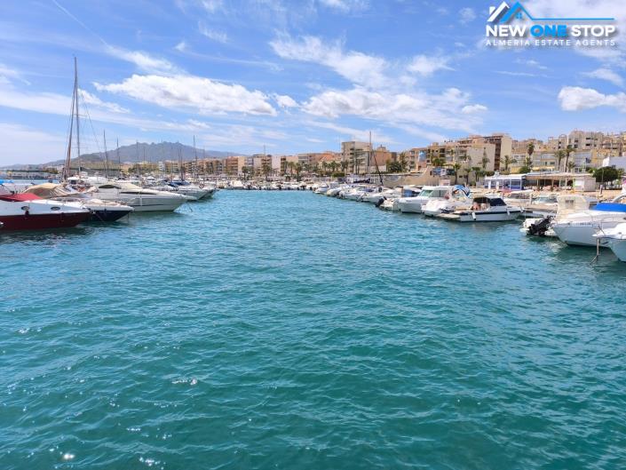 Image No.22-Appartement de 4 chambres à vendre à Garrucha