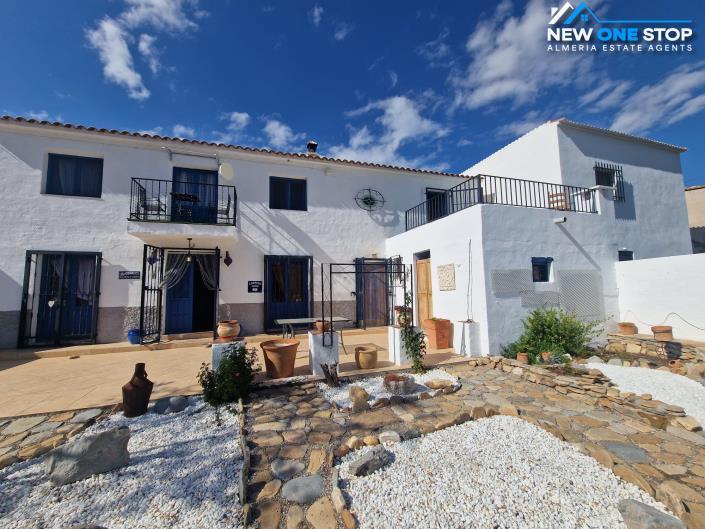 Image No.5-Propriété de pays de 7 chambres à vendre à Cantoria