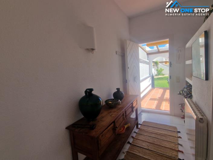 Image No.9-5 Bed House for sale