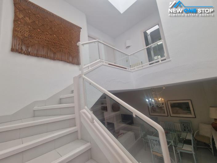 Image No.41-5 Bed House for sale