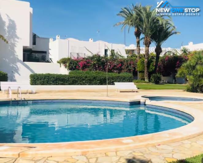 Image No.51-5 Bed House for sale