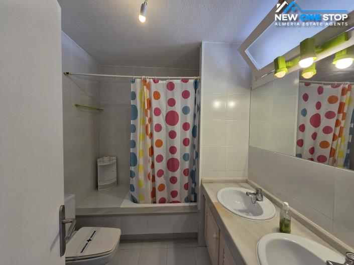 Image No.45-5 Bed House for sale