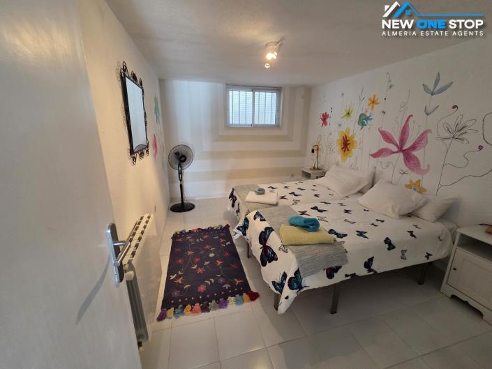 Image No.43-5 Bed House for sale