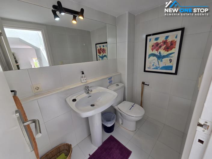 Image No.24-5 Bed House for sale