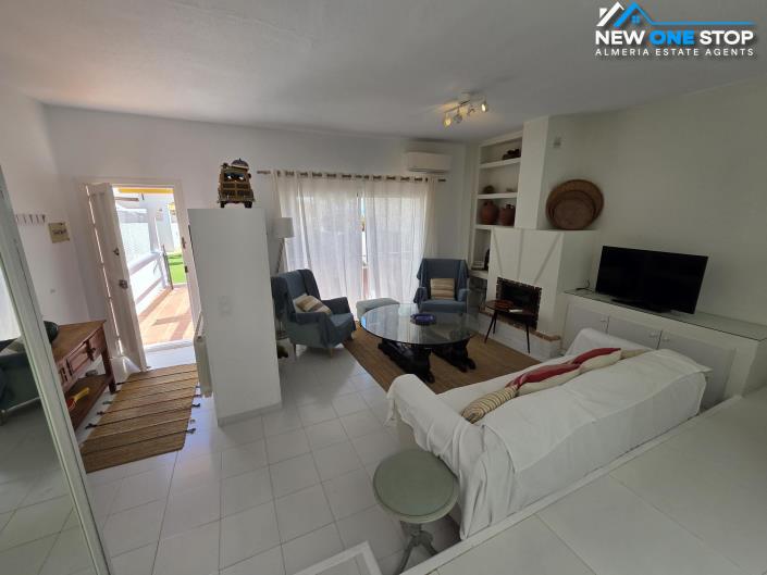 Image No.12-5 Bed House for sale