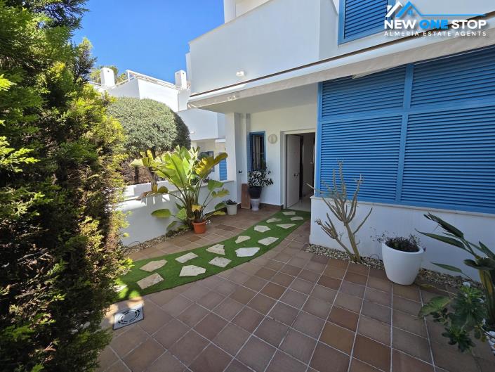 Image No.6-3 Bed House for sale