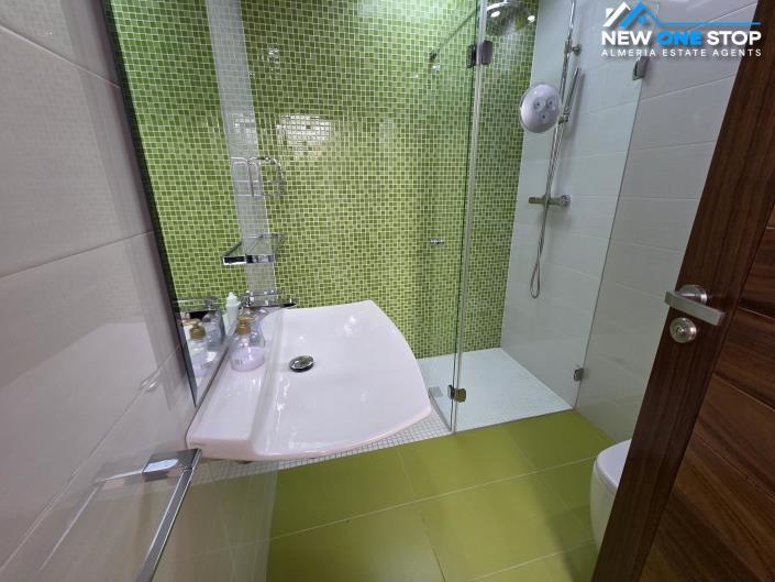 Image No.32-3 Bed House for sale