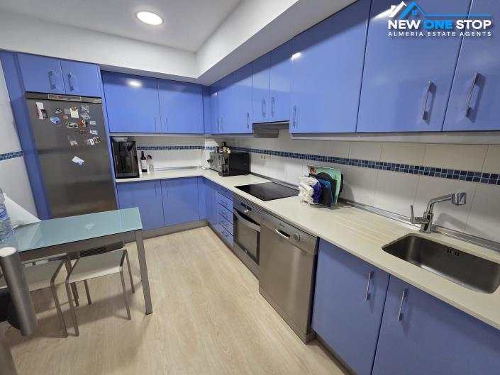 Image No.9-3 Bed House for sale