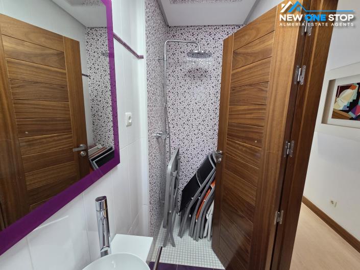 Image No.15-3 Bed House for sale