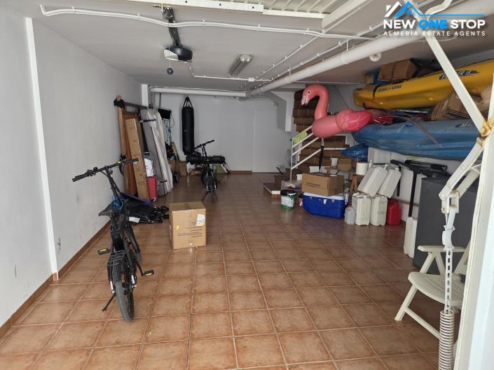 Image No.37-3 Bed House for sale