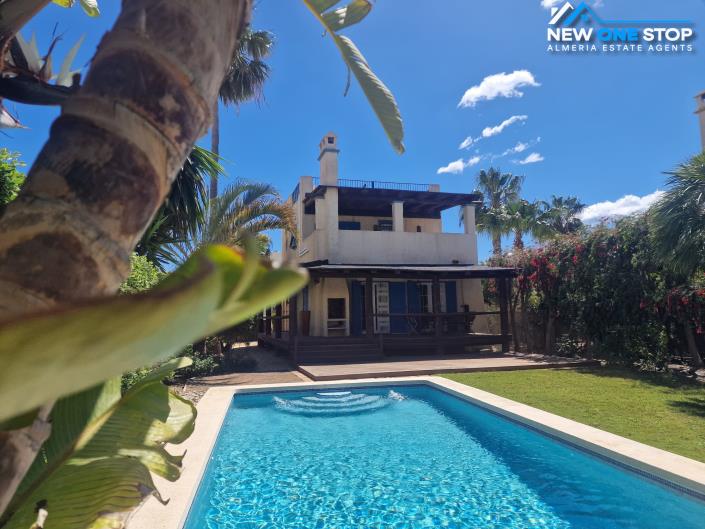 Image No.2-Villa / Détaché de 3 chambres à vendre à Vera Playa