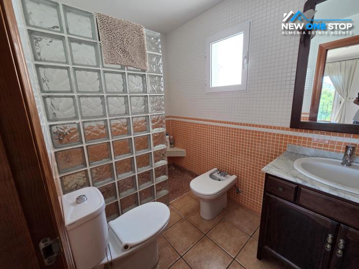 Image No.17-2 Bed Apartment for sale