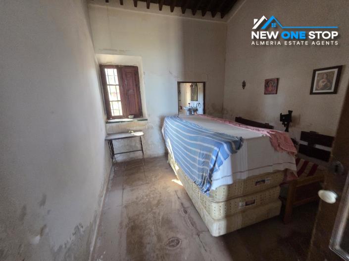 Image No.19-4 Bed Villa / Detached for sale