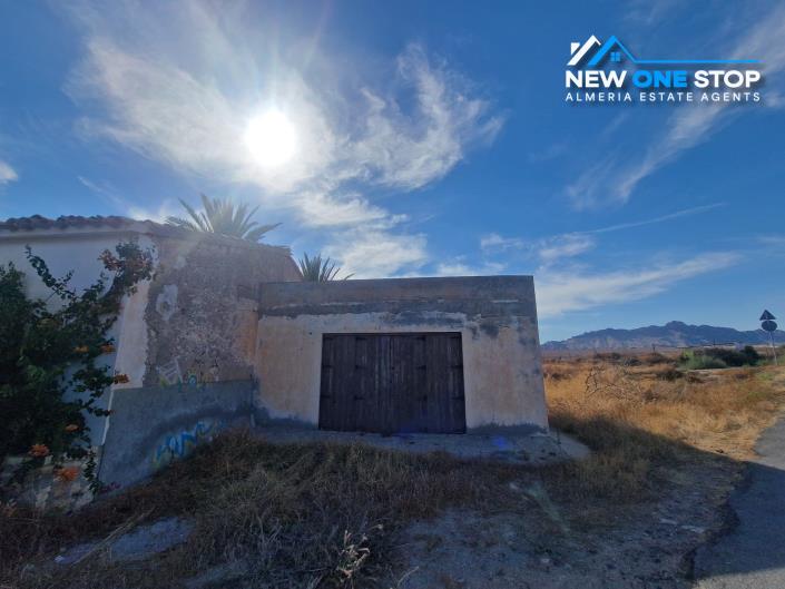 Image No.40-4 Bed Villa / Detached for sale