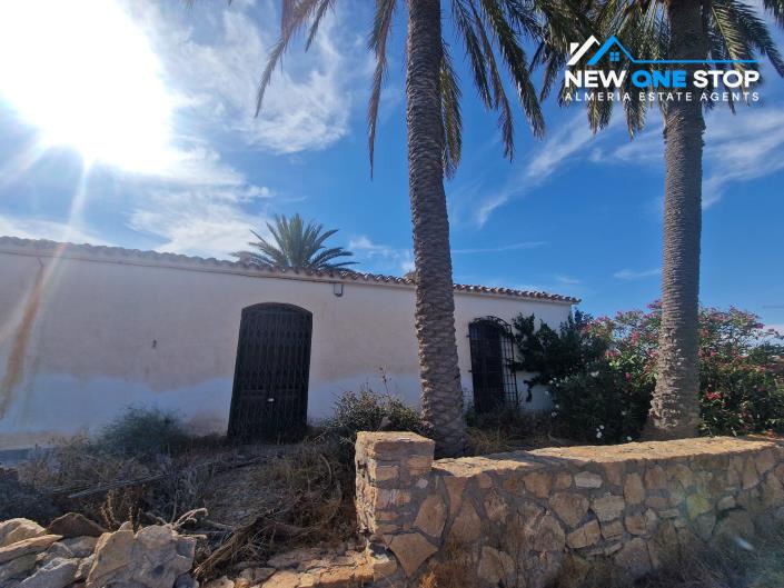 Image No.41-4 Bed Villa / Detached for sale