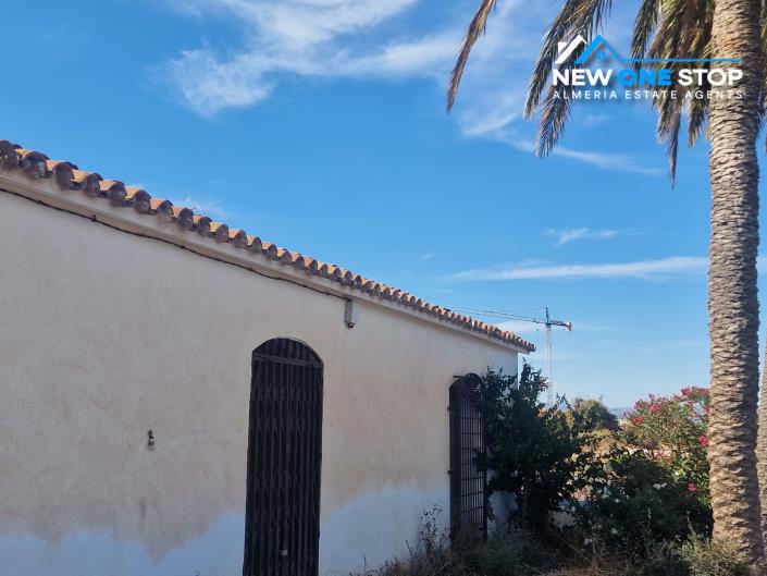 Image No.2-4 Bed Villa / Detached for sale
