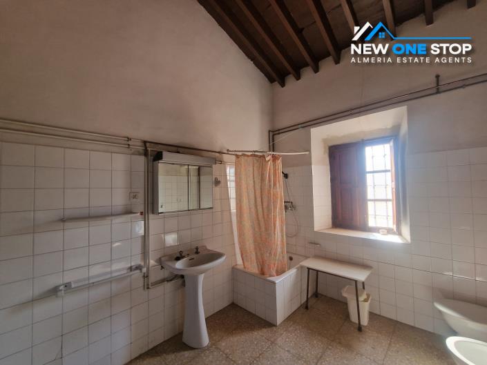 Image No.25-4 Bed Villa / Detached for sale