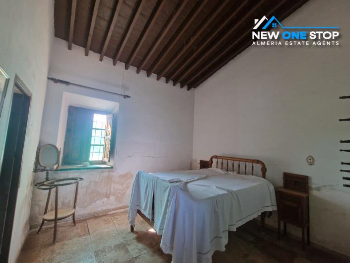 Image No.27-4 Bed Villa / Detached for sale