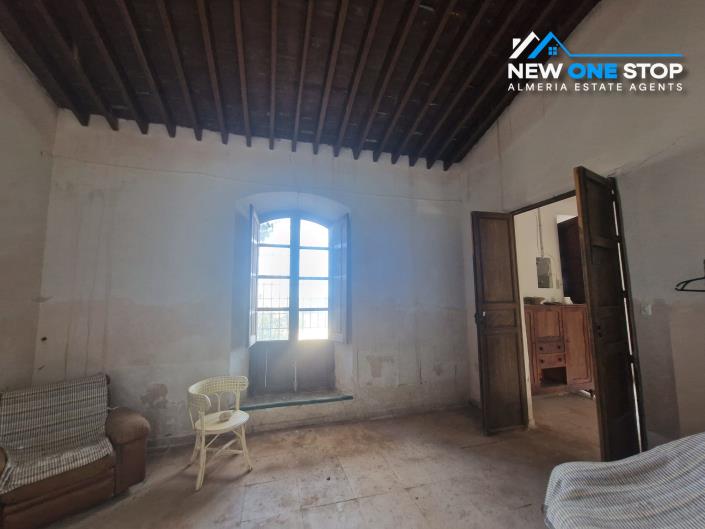 Image No.29-4 Bed Villa / Detached for sale
