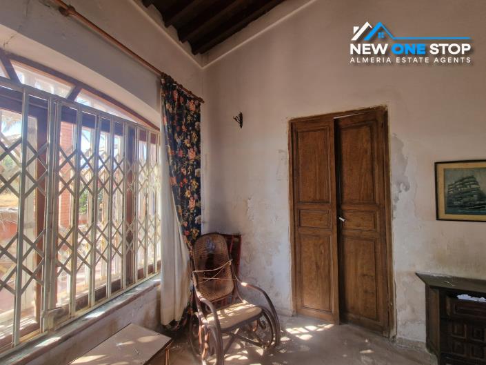 Image No.31-4 Bed Villa / Detached for sale