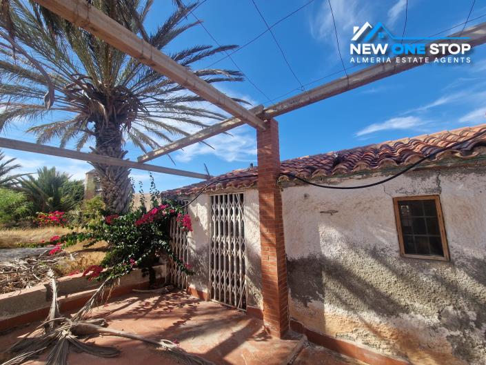 Image No.48-4 Bed Villa / Detached for sale