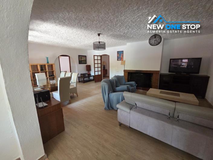 Image No.11-6 Bed Villa / Detached for sale