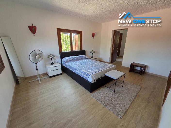 Image No.19-6 Bed Villa / Detached for sale