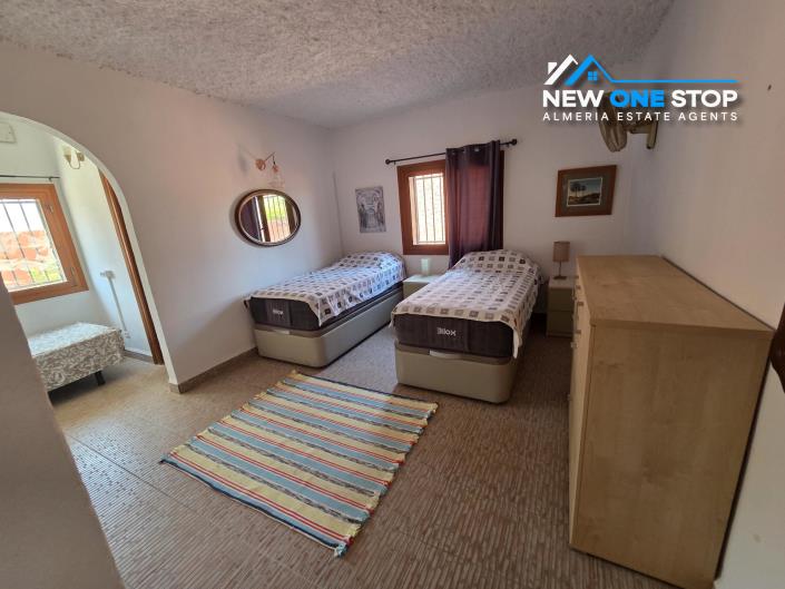 Image No.21-6 Bed Villa / Detached for sale