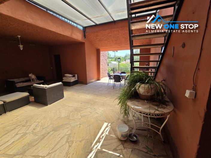 Image No.35-6 Bed Villa / Detached for sale