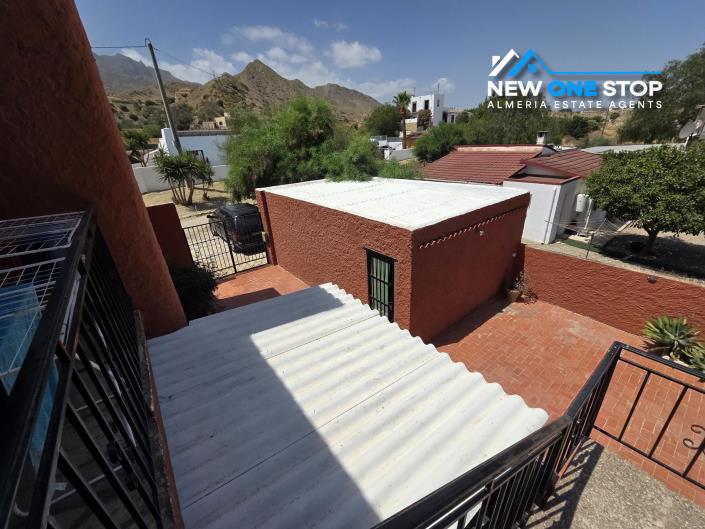 Image No.37-6 Bed Villa / Detached for sale