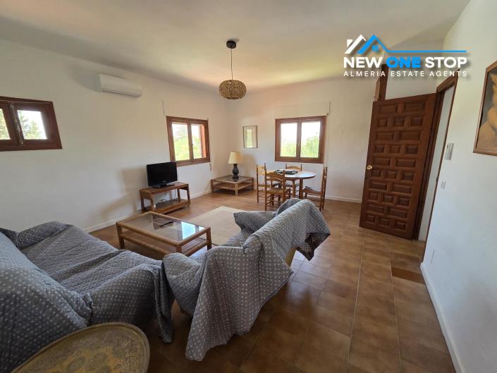 Image No.53-6 Bed Villa / Detached for sale