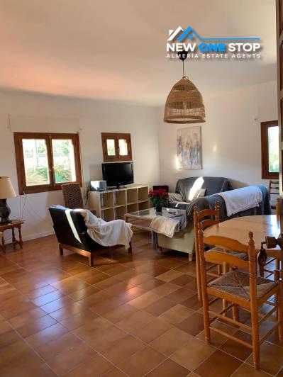 Image No.60-6 Bed Villa / Detached for sale