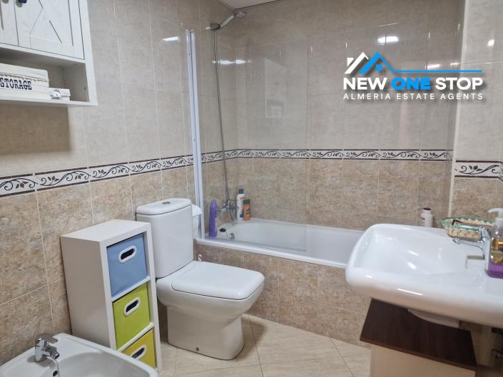 Image No.24-3 Bed Apartment for sale