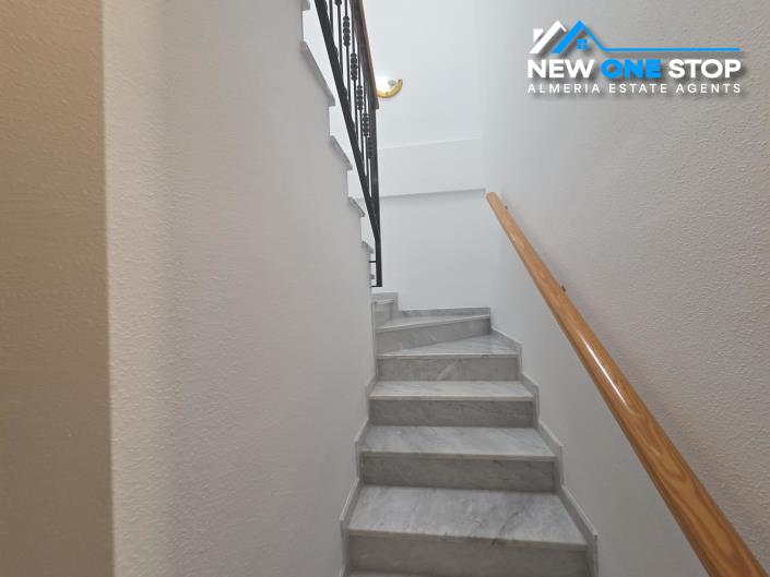 Image No.20-3 Bed Townhouse for sale