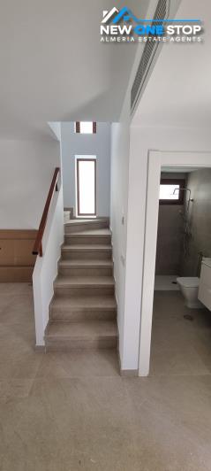 Image No.20-3 Bed Villa / Detached for sale