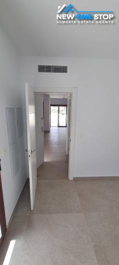 Image No.31-3 Bed Villa / Detached for sale