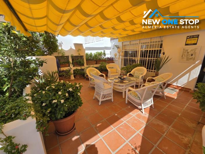 Image No.4-5 Bed House for sale