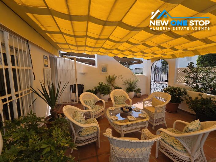 Image No.6-5 Bed House for sale