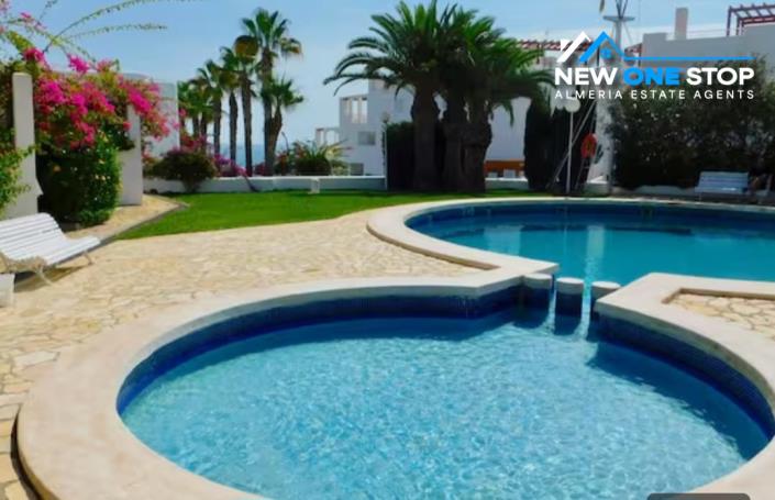 Image No.2-5 Bed House for sale