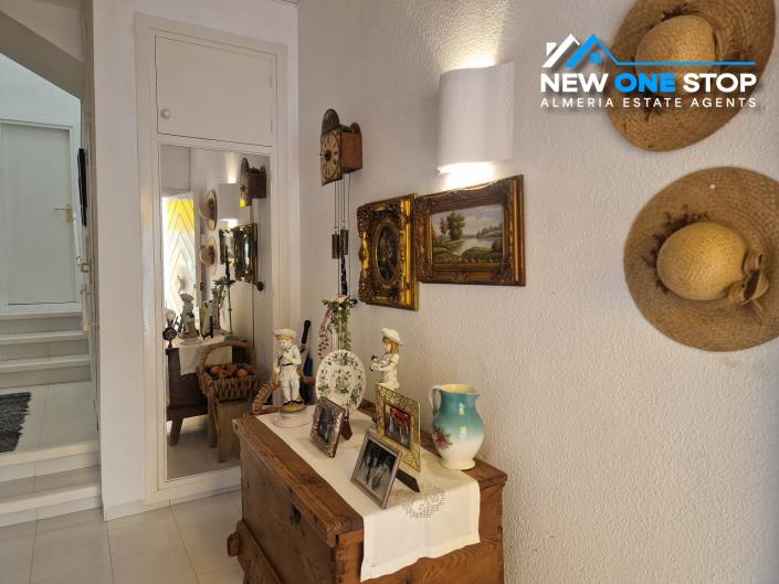 Image No.10-5 Bed House for sale