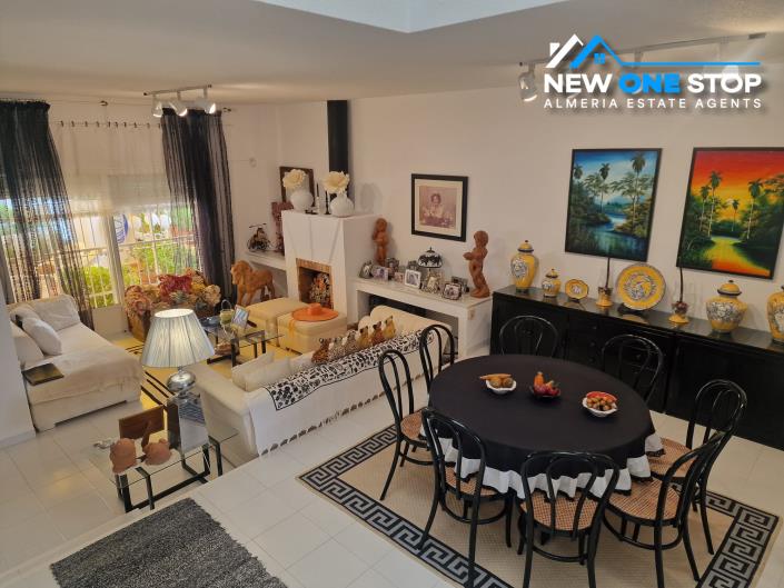 Image No.18-5 Bed House for sale