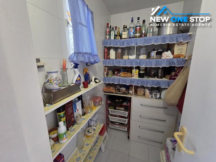 Image No.26-5 Bed House for sale