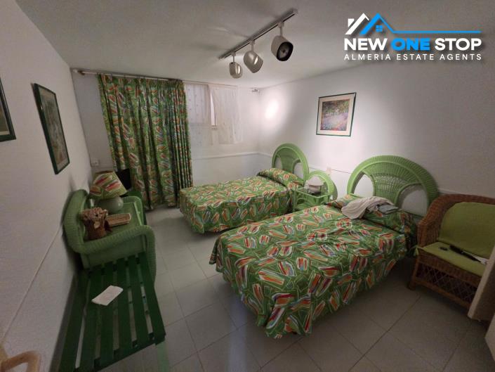 Image No.44-5 Bed House for sale